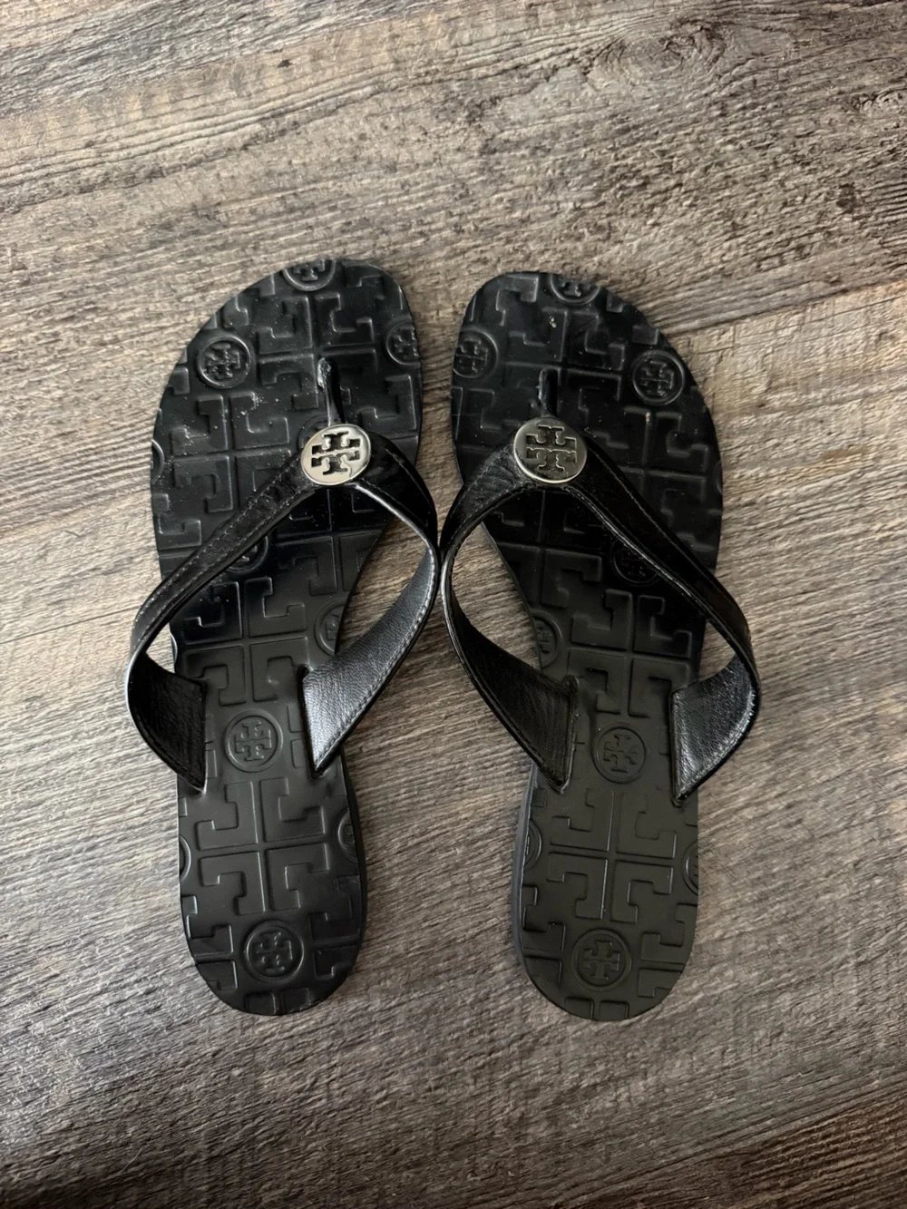 Tory Burch Logo Flip Flops
